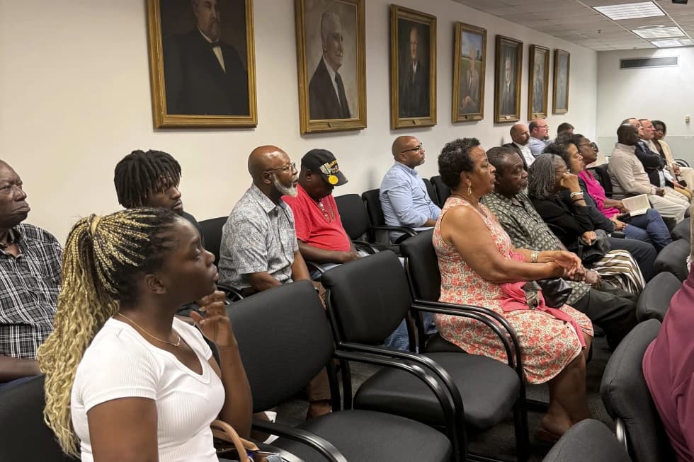 Georgia Railroad Using Planned Acquisition Sparks Backlash